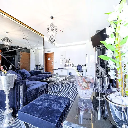 Bayjonn Boutique 4*